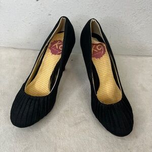 K9 By Rocket Dog Black 4" Pump Heels Pleated Tops Women's Size 7 M